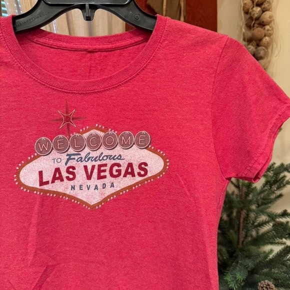 Y2K Las Vegas Tee. - Picture 2 of 2